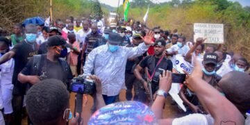 En mission officielle dans le Nord et Sud-Ubangi, le Ministre Jean-Jacques Mbungani mobilise, inaugure et renforce les hôpitaux et centres de santé en médicaments, équipements sanitaires et moyens de transport