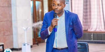 Assemblée nationale : Augustin Mulumba succède à André Mbata à la tête de la Commission PAJ
