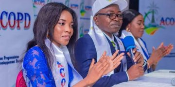 RDC: Les fleurs de KERA Foundation à Christel Tendo Mutombo Tshisekedi, SG de l&rsquo;ACOPD !