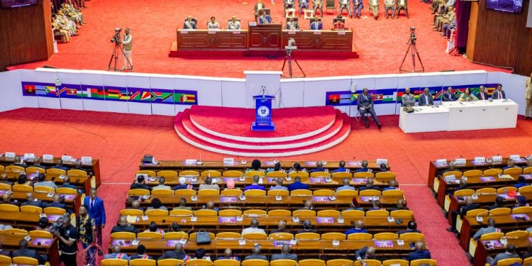 Assemblée Nationale : le gouvernement dépose le projet de budget pour l’exercice 2023