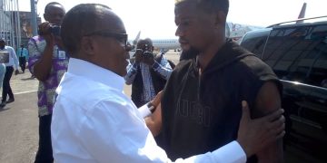 Football : l&rsquo;international congolais Héritier Luvumbu à Kinshasa après son geste dénonciateur du génocide dans la partie Est du pays