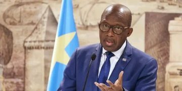 Retrait de la RDC de l&rsquo;OIF : « Il est donc grand temps, pour ceux qui ont en charge la gestion de notre organisation, de se ressaisir et de prendre des initiatives courageuses…»(Christophe Lutundula)