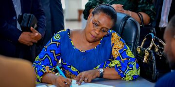 Assemblée nationale : dépôt de la candidature de l&rsquo;honorable Caroline Bemba au poste de Questeur adjoint