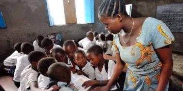 Kasaï Central : Des enseignants décrètent un mouvement de grève à cause du non paiement de salaire depuis le mois d&rsquo;avril !