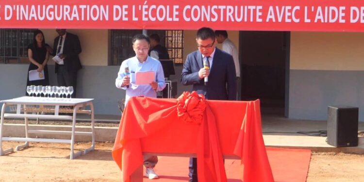 Haut-Katanga : China nonferrous metal Hong Kong livre une école neuve à la communauté locale de Kankotwe