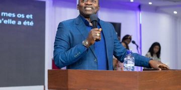 Emploi à Kinshasa : le pasteur Freddy Shembo crucifie plus de 500 employés de l&rsquo;APCSC sur l&rsquo;autel du chômage