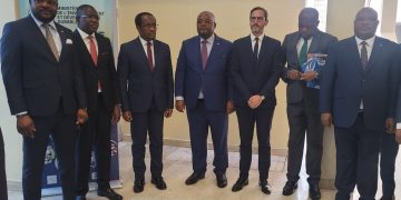 Environnement : Le Gouvernement lance un programme de gestion des déchets électriques, électroniques et pneumatiques
