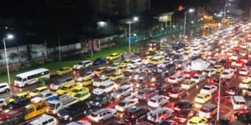 Problématique des embouteillages à Kinshasa : sous l&rsquo;égide du VPM Bemba, la première évaluation des mesures prises s&rsquo;avère satisfaisante !