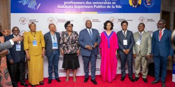 ESU : Doudou Fwamba Lukunde et Marie-Therese Sombo signent les polices d&rsquo;assurances santé, invalidité et obsèques des professeurs