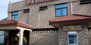 Kinshasa : mise en vente publique de l&rsquo;hôtel Castelo et d&rsquo;autres biens immobiliers du « chef rebelle » Corneille Naanga et consorts