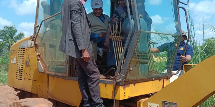 ‎Sud-Ubangi : Lancement des travaux de rechargement et de construction des dalots de la voirie urbaine de Gemena