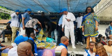 Kinshasa : René Bonganga célèbre en force les femmes de la Tshangu et leur rend un vibrant hommage