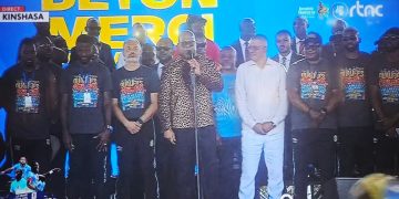 Kinshasa : Tshisekedi célèbre les Léopards mondialistes et proclame la “renaissance” du football congolais