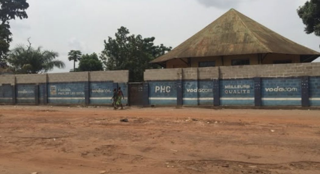 Conflit foncier à Mbandaka : la succession Efambe Y&rsquo;Olanga réclame 5 millions USD à PHC SA