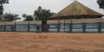 Conflit foncier à Mbandaka : la succession Efambe Y&rsquo;Olanga réclame 5 millions USD à PHC SA
