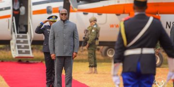 À Kamina, Tshisekedi met en service une usine d’eau potable et relance l’espoir d’une population privée d’eau depuis plus de 50 ans