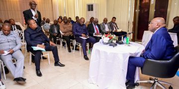 Naufrages en RDC : Bemba hausse le ton face aux armateurs et confirme l’interdiction des baleinières en bois
